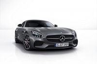 Giá hai phiên bản Mercedes AMG GT và C63