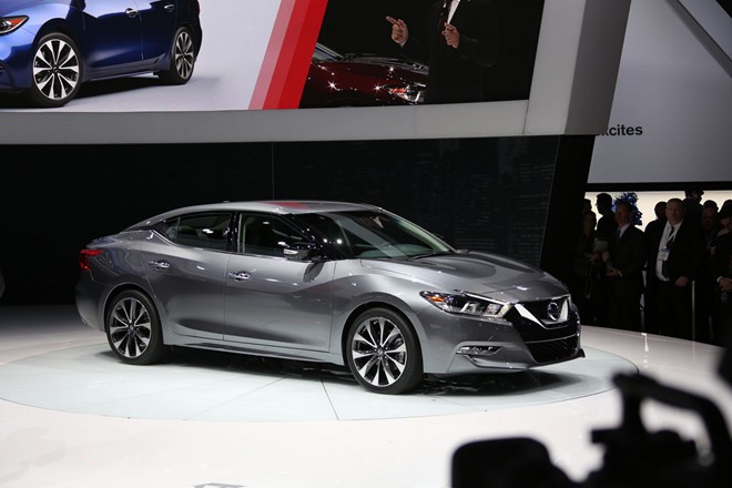 Nissan trình làng sedan thể thao Maxima 2016