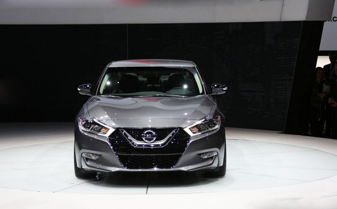 Nissan trình làng sedan thể thao Maxima 2016